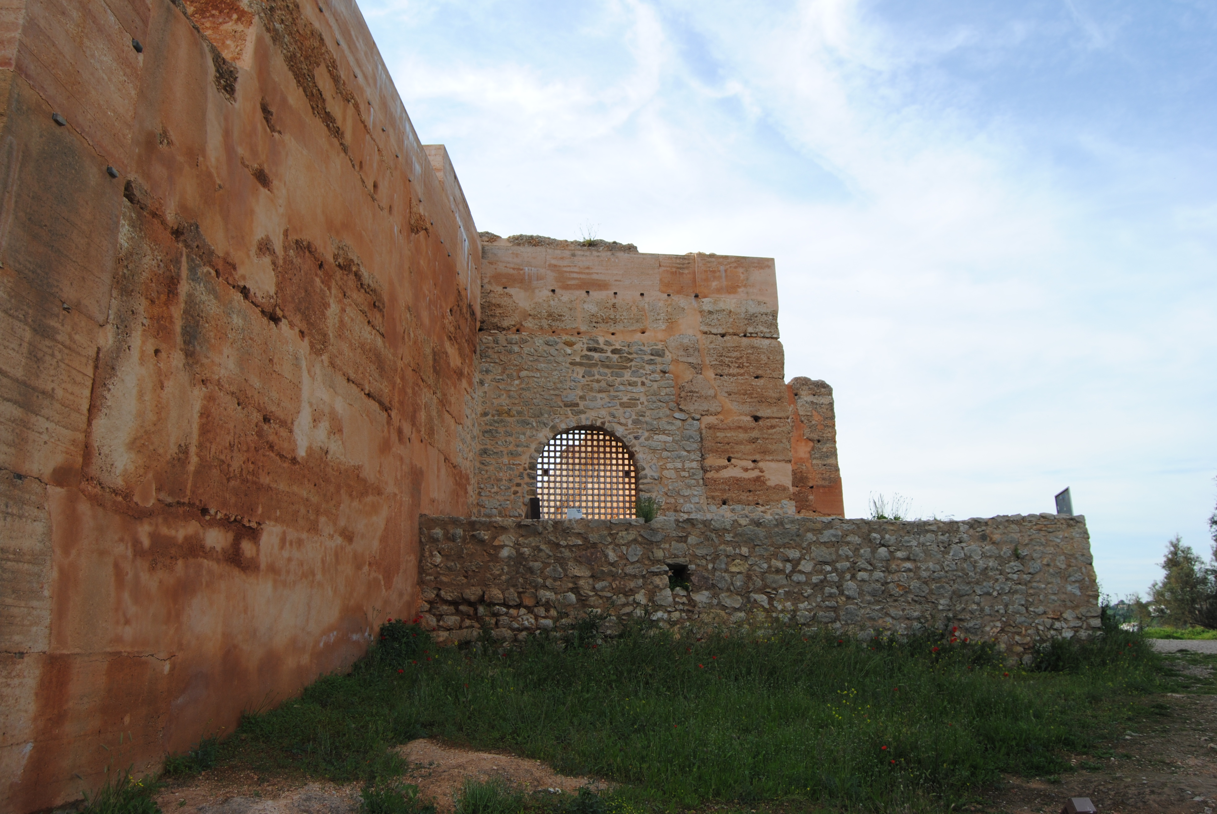 Tour pelo Campo e Castelo: Experiência Off-Road em Paderne (2h Ride)
